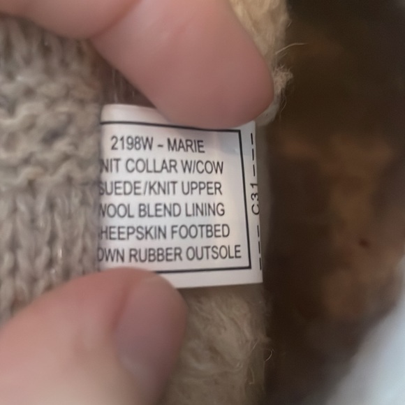 EUC women’s BearPaw ankle boots. Size 8 - Picture 12 of 16